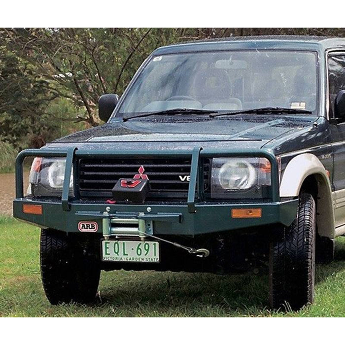 ARB 3434030 Deluxe Front Bumper w/ Bull Bar for Mitsubishi Montero 1991-1997