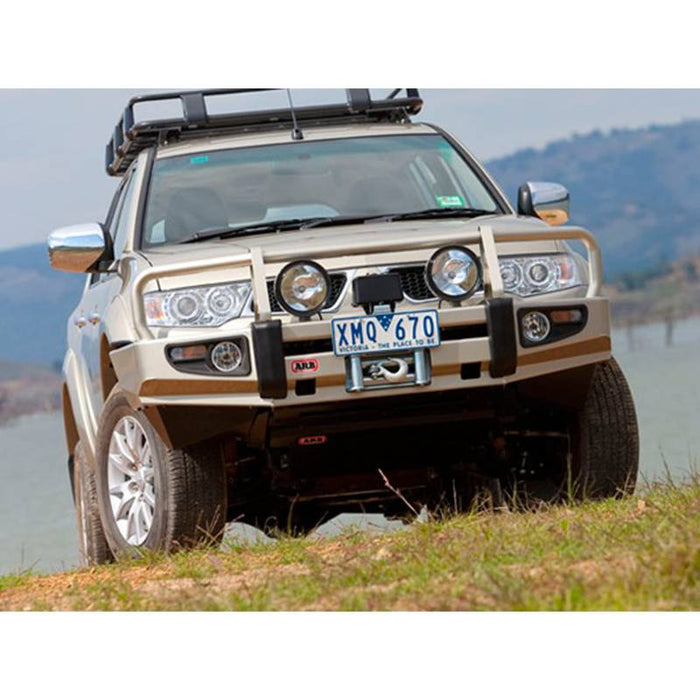 ARB 3435300 Deluxe Front Bumper w/ Bull Bar for Mitsubishi Montero 2010-2013